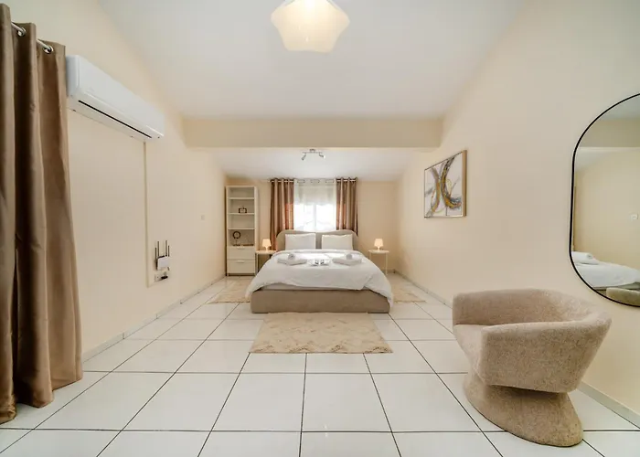 2 Bedroom House Near The Casa vacanze Limisso