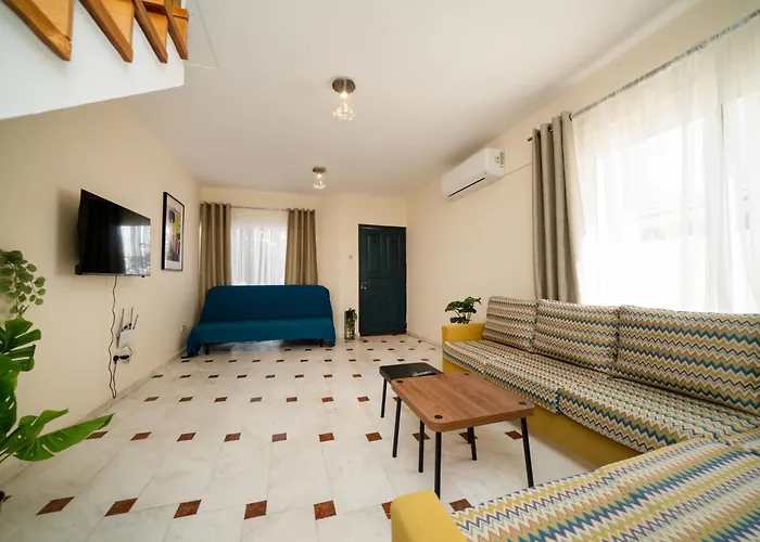 2 Bedroom House Near The Casa vacanze Limisso