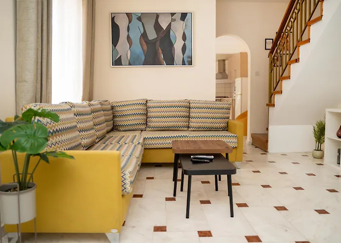 Casa vacanze 2 Bedroom House Near The *