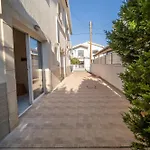 2 Bedroom House Near The Holiday home