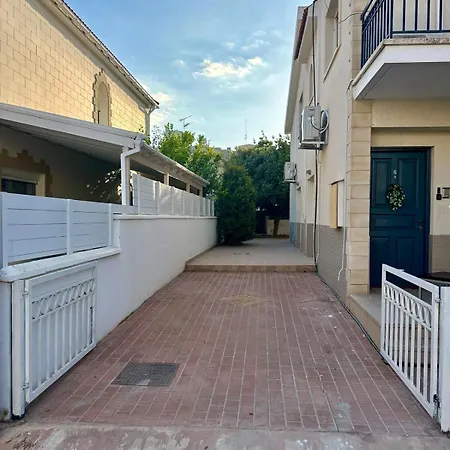 2 Bedroom House Near The Nyaraló