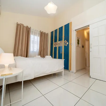 2 Bedroom House Near The Ferienhaus Limassol