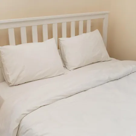 2 Bedroom House Near The Ferienhaus Limassol