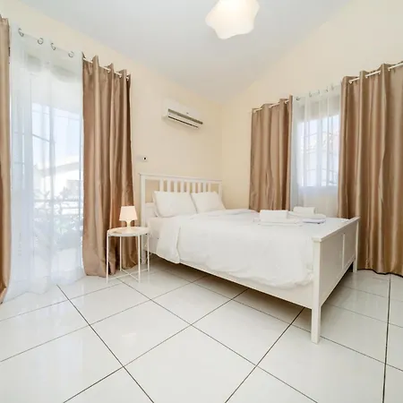 2 Bedroom House Near The Nyaraló *
