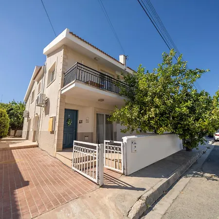 2 Bedroom House Near The *