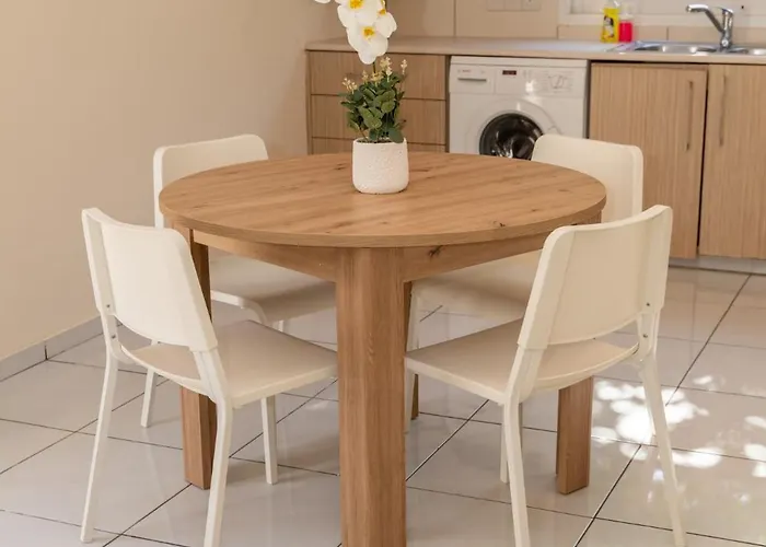 2 Bedroom House Near The Prázdninový dům *