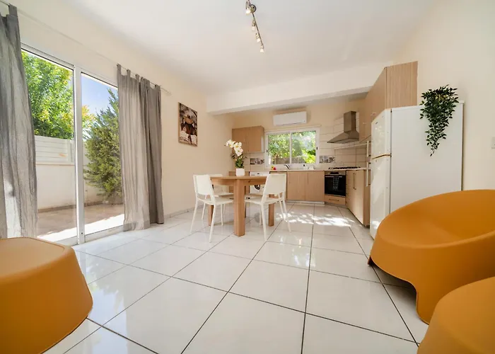 2 Bedroom House Near The Lemesos