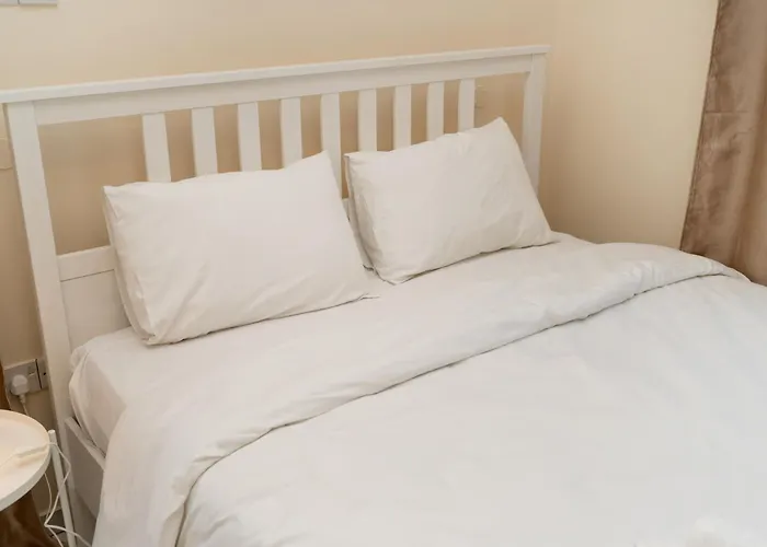 2 Bedroom House Near The Prázdninový dům Lemesos