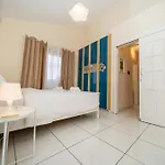 2 Bedroom House Near The Casa vacanze Limisso
