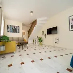 2 Bedroom House Near The