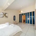 2 Bedroom House Near The Casa vacanze