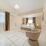 2 Bedroom House Near The